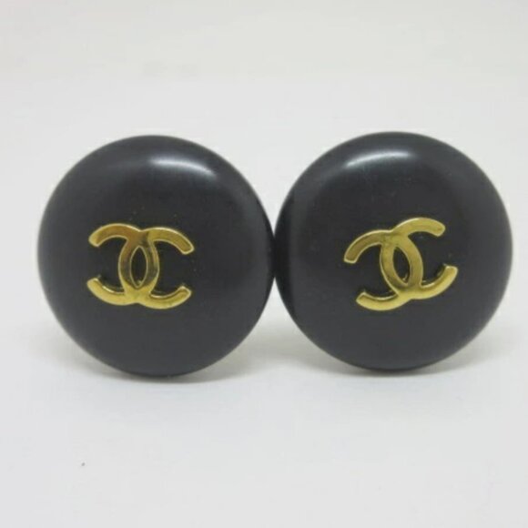 CHANEL CC Logos Black Round Clip-On Earrings Gold Tone 95P Auth w/Box #3249 - Picture 3 of 7